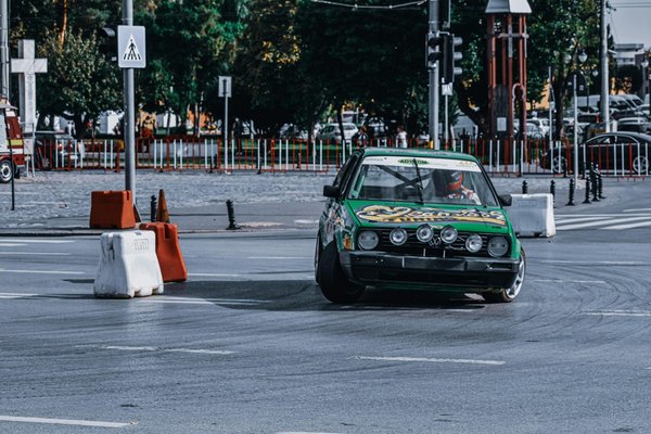 Minibus hybrides : une option verte et économique ?